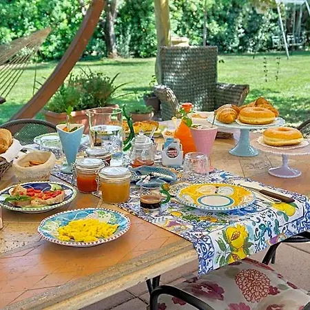 Villa Rosa Lifestyle B&B 3*